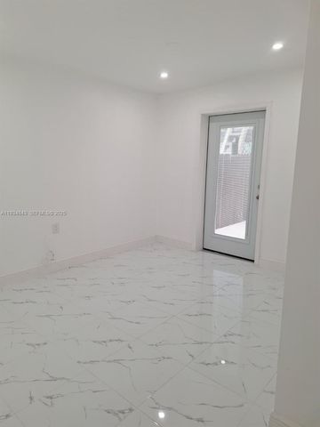 14402 SW 111th St 14402, Miami, FL 33186