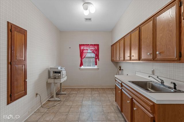 8705 W Wilderness Way, Shreveport, LA 71106