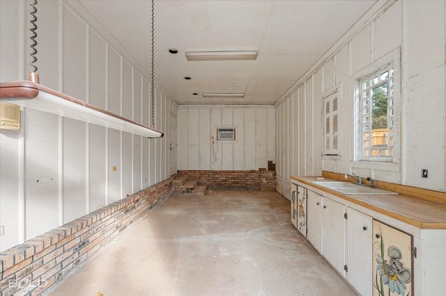 8705 W Wilderness Way, Shreveport, LA 71106