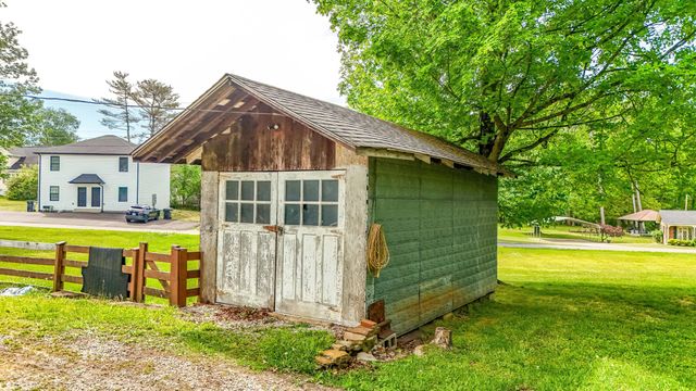 1731 W Gordon Hill Pike, Corbin, KY 40701