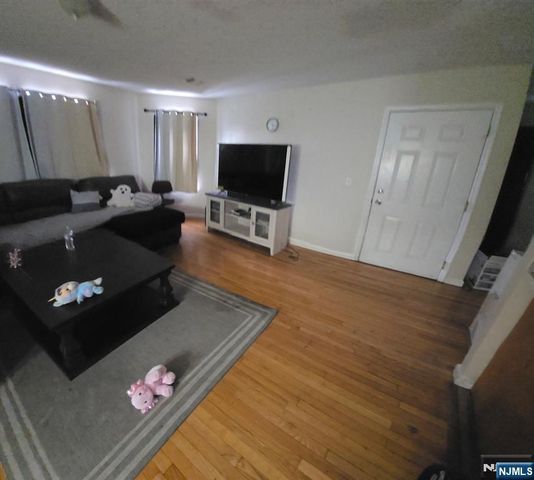 28 Clinton Place, Newark, NJ 07108