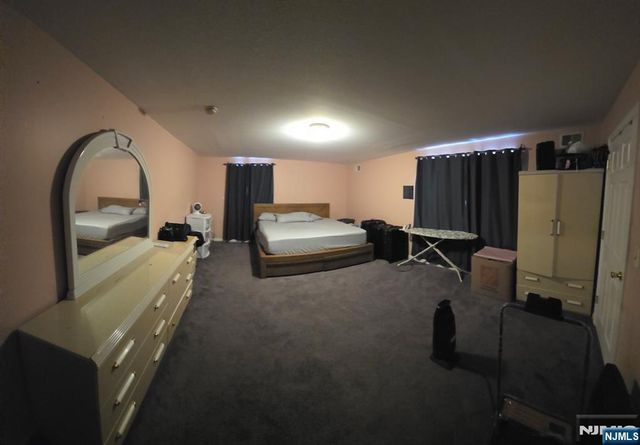 28 Clinton Place, Newark, NJ 07108