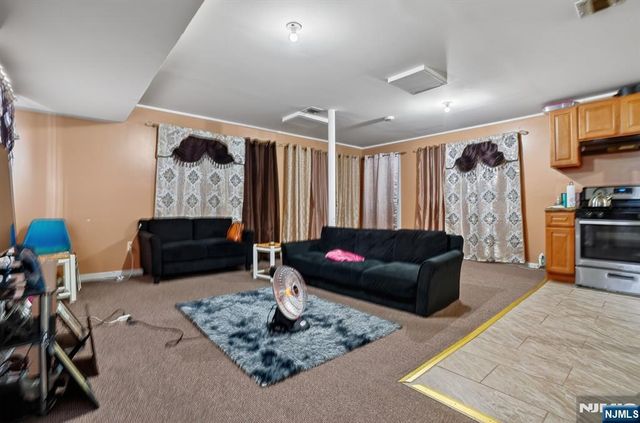 28 Clinton Place, Newark, NJ 07108