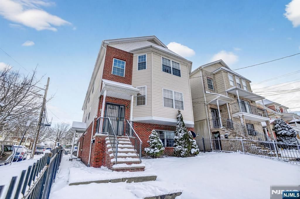 28 Clinton Place, Newark, NJ 07108