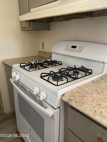 6251 N Blue Boulevard, Tucson, AZ 85743