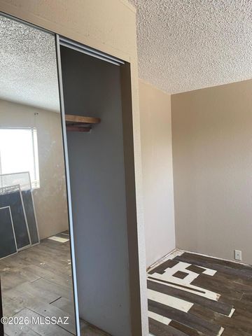 6251 N Blue Boulevard, Tucson, AZ 85743