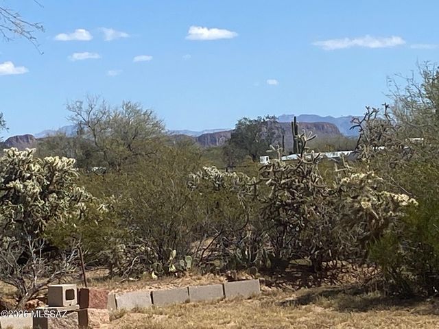 6251 N Blue Boulevard, Tucson, AZ 85743