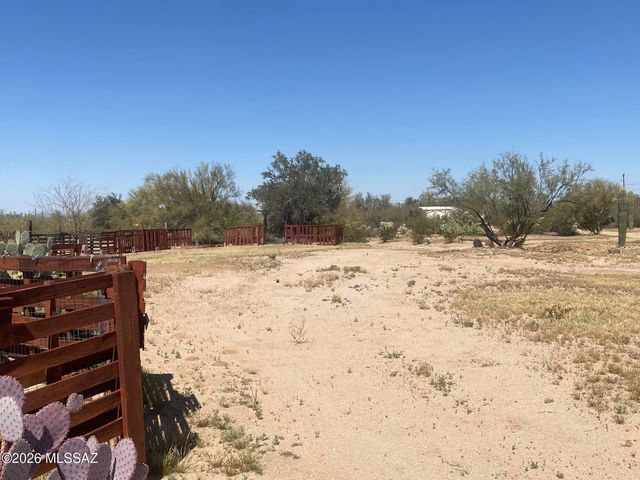 6251 N Blue Boulevard, Tucson, AZ 85743