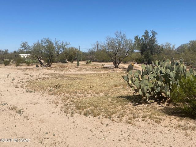 6251 N Blue Boulevard, Tucson, AZ 85743