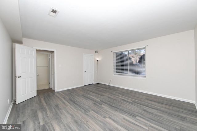 125-1 ECHELON RD, Voorhees, NJ 08043