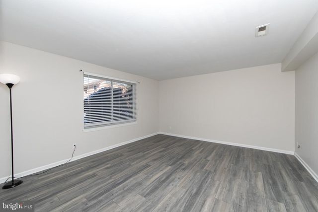 125-1 ECHELON RD, Voorhees, NJ 08043