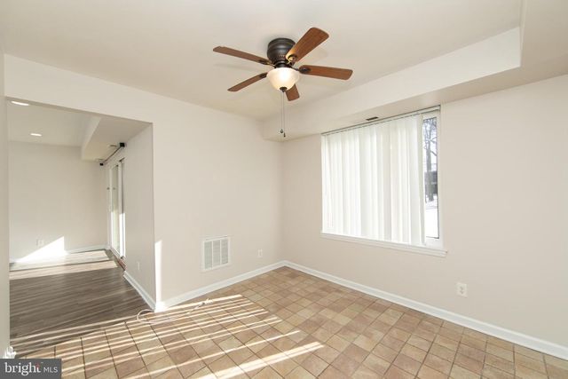 125-1 ECHELON RD, Voorhees, NJ 08043