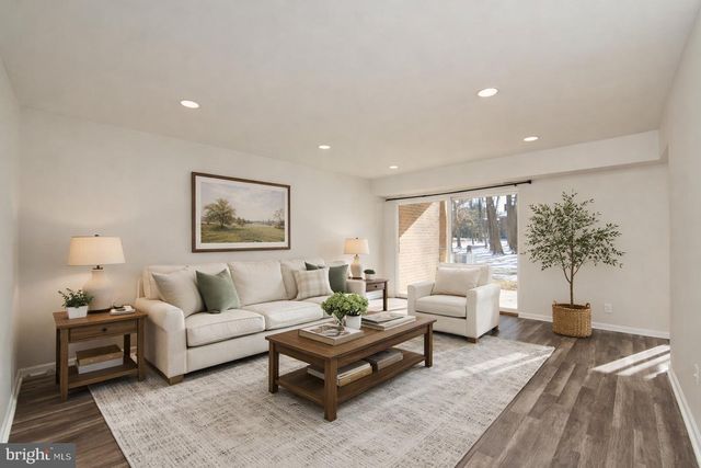 125-1 ECHELON RD, Voorhees, NJ 08043