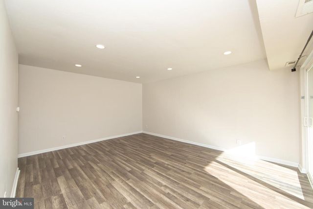 125-1 ECHELON RD, Voorhees, NJ 08043