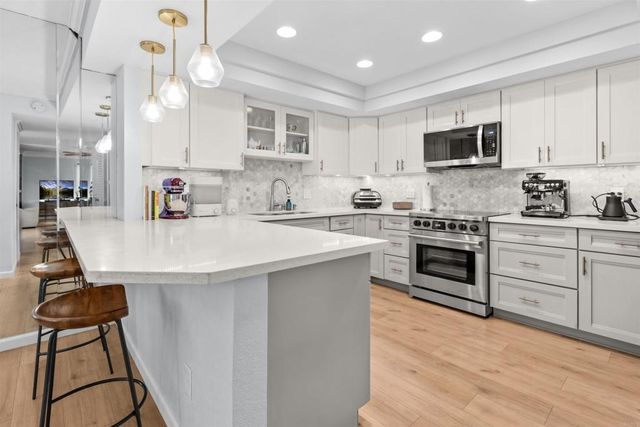 5204 Caminito Solitario, San Diego, CA 92108