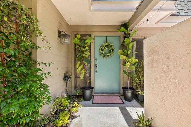 5204 Caminito Solitario, San Diego, CA 92108