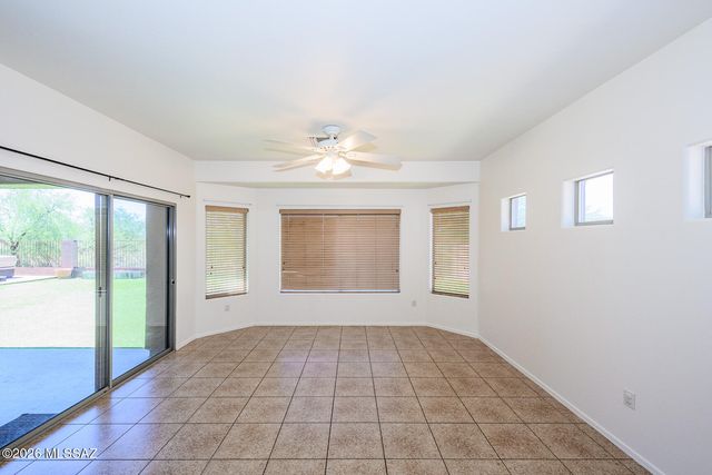 7574 E Autumn Leaf Drive, Tucson, AZ 85756