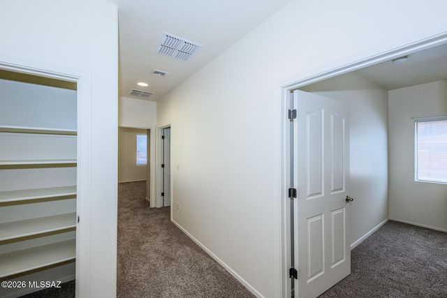 7574 E Autumn Leaf Drive, Tucson, AZ 85756
