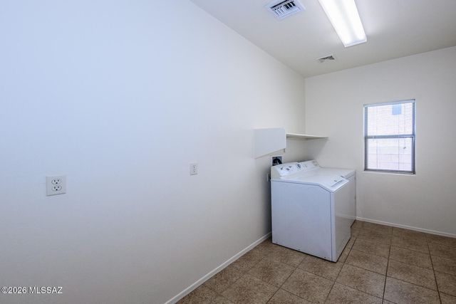 7574 E Autumn Leaf Drive, Tucson, AZ 85756