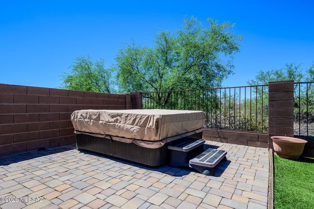 7574 E Autumn Leaf Drive, Tucson, AZ 85756