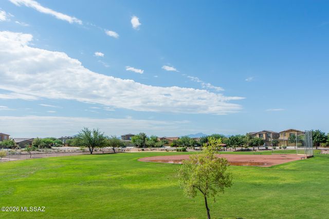 7574 E Autumn Leaf Drive, Tucson, AZ 85756