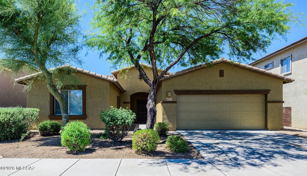 7574 E Autumn Leaf Drive, Tucson, AZ 85756