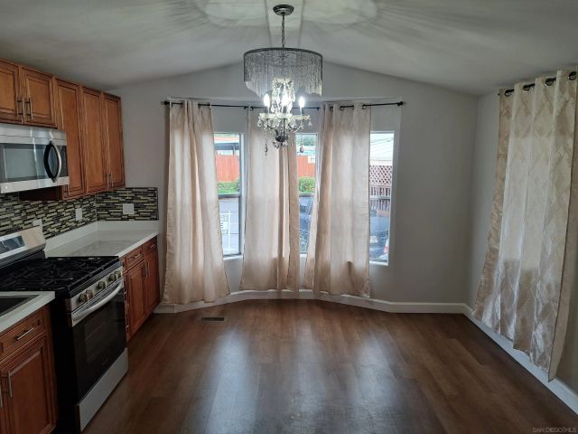 2907 S Santa Fe Ave 10, San Marcos, CA 92069