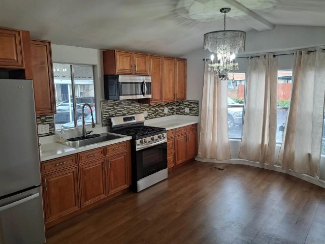 2907 S Santa Fe Ave 10, San Marcos, CA 92069