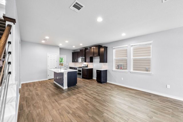 5002 Plum Peach BND 149, Austin, TX 78723