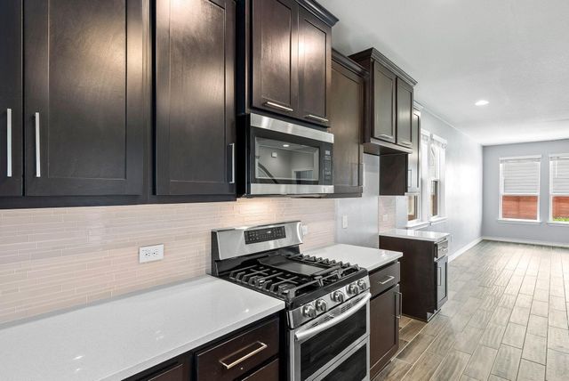 5002 Plum Peach BND 149, Austin, TX 78723