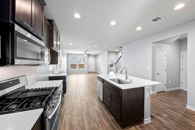 5002 Plum Peach BND 149, Austin, TX 78723