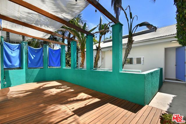 656 Angelus Place, Los Angeles, CA 90291