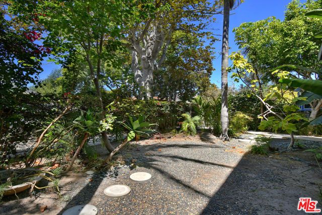 656 Angelus Place, Los Angeles, CA 90291