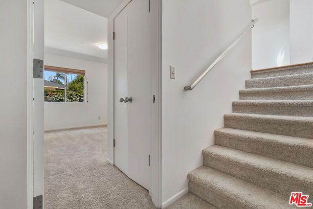 656 Angelus Place, Los Angeles, CA 90291
