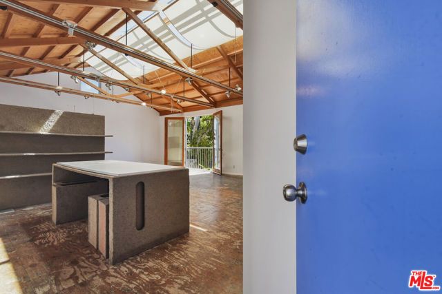 656 Angelus Place, Los Angeles, CA 90291