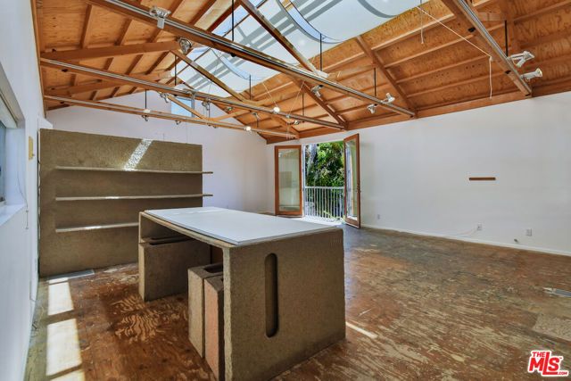 656 Angelus Place, Los Angeles, CA 90291