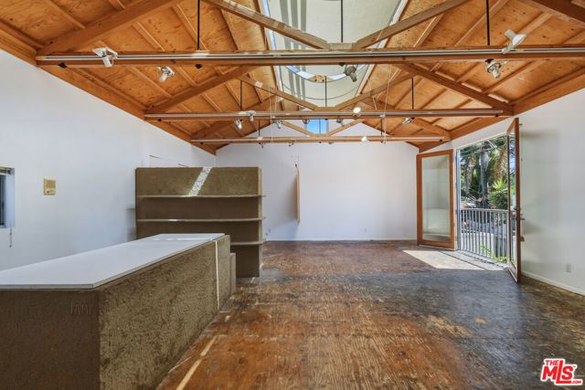 656 Angelus Place, Los Angeles, CA 90291