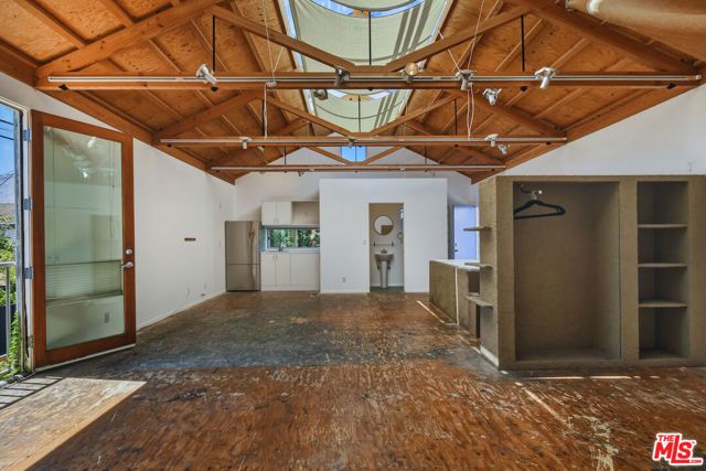 656 Angelus Place, Los Angeles, CA 90291