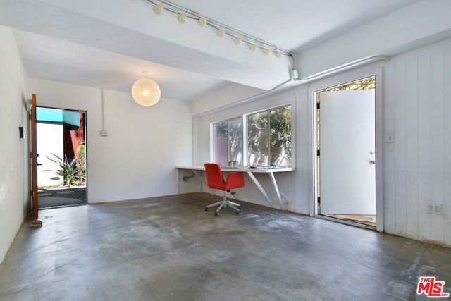 656 Angelus Place, Los Angeles, CA 90291