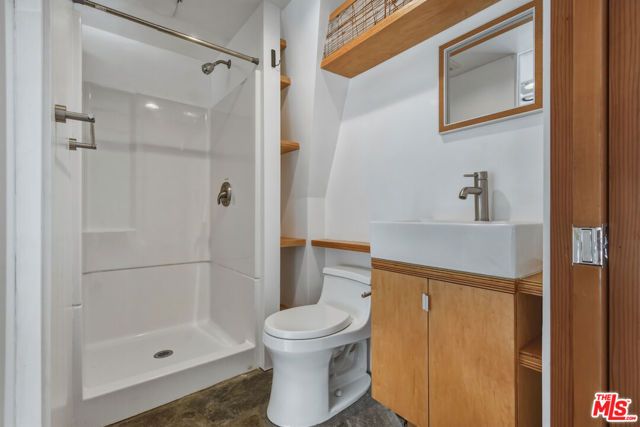 656 Angelus Place, Los Angeles, CA 90291