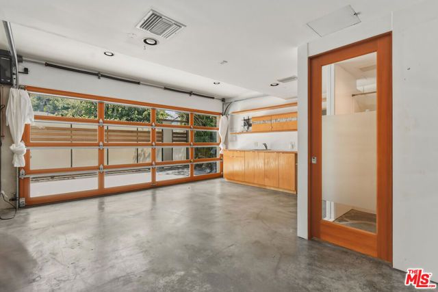656 Angelus Place, Los Angeles, CA 90291