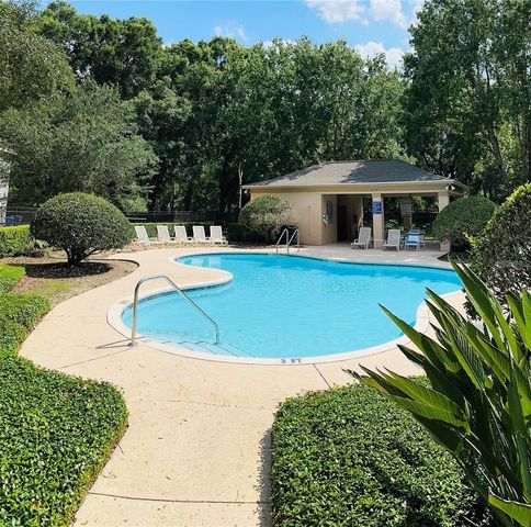 207 GOLDEN POND COURT, Valrico, FL 33594