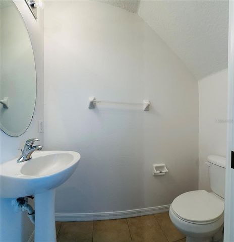 207 GOLDEN POND COURT, Valrico, FL 33594