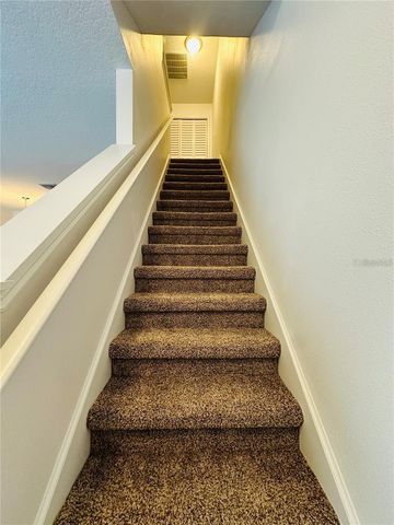 207 GOLDEN POND COURT, Valrico, FL 33594