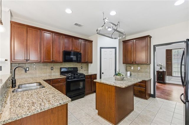 3615 High Battery Bluff NW, Acworth, GA 30101