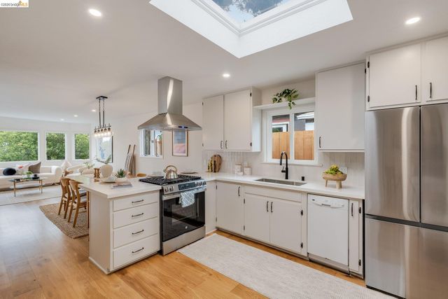 1635 Aqua Vista Rd, Richmond, CA 94805