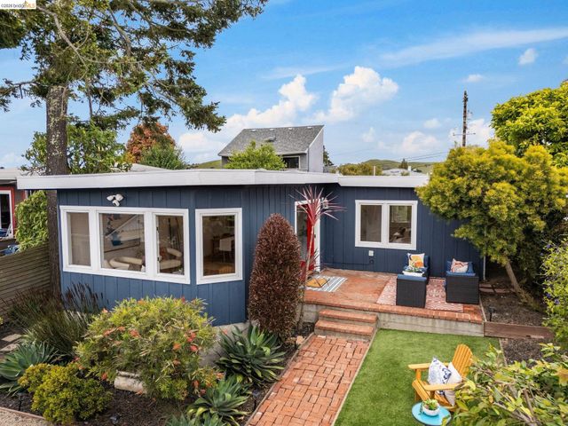 1635 Aqua Vista Rd, Richmond, CA 94805