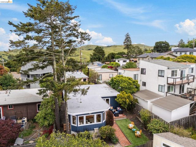 1635 Aqua Vista Rd, Richmond, CA 94805