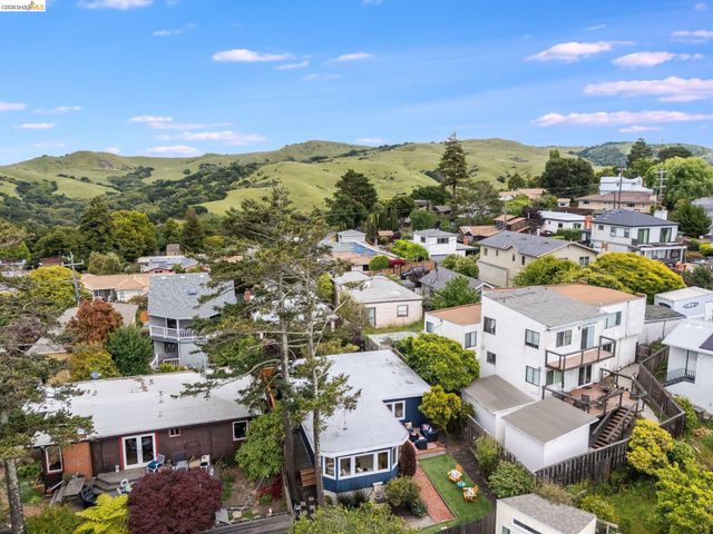 1635 Aqua Vista Rd, Richmond, CA 94805