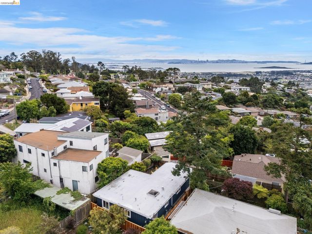 1635 Aqua Vista Rd, Richmond, CA 94805